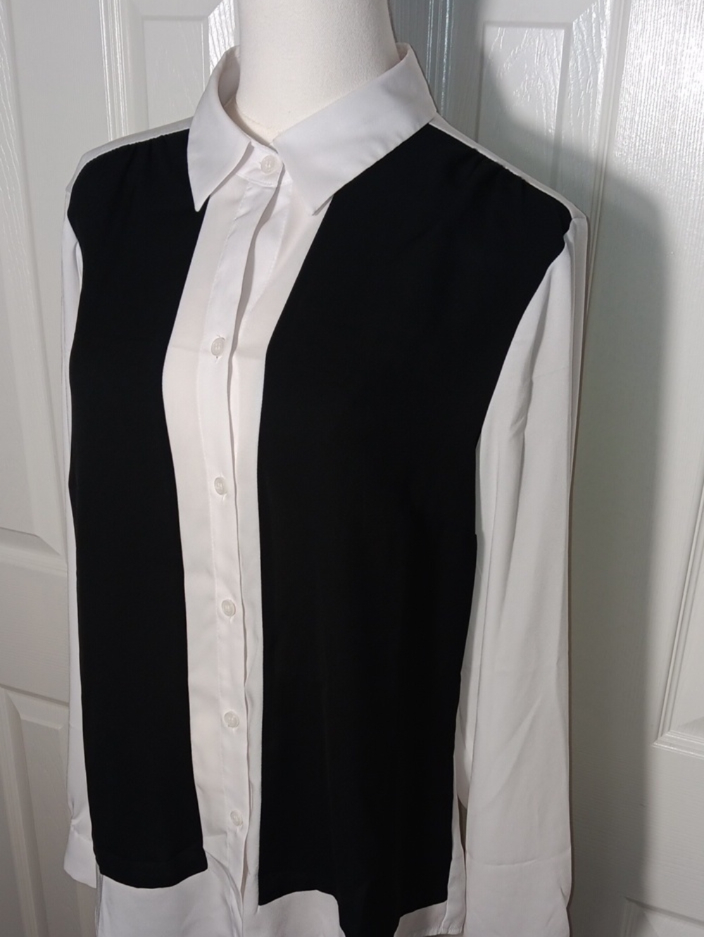 New York & Company Black and White Colorblock Button-Down Shirt - Picture 2 of 13